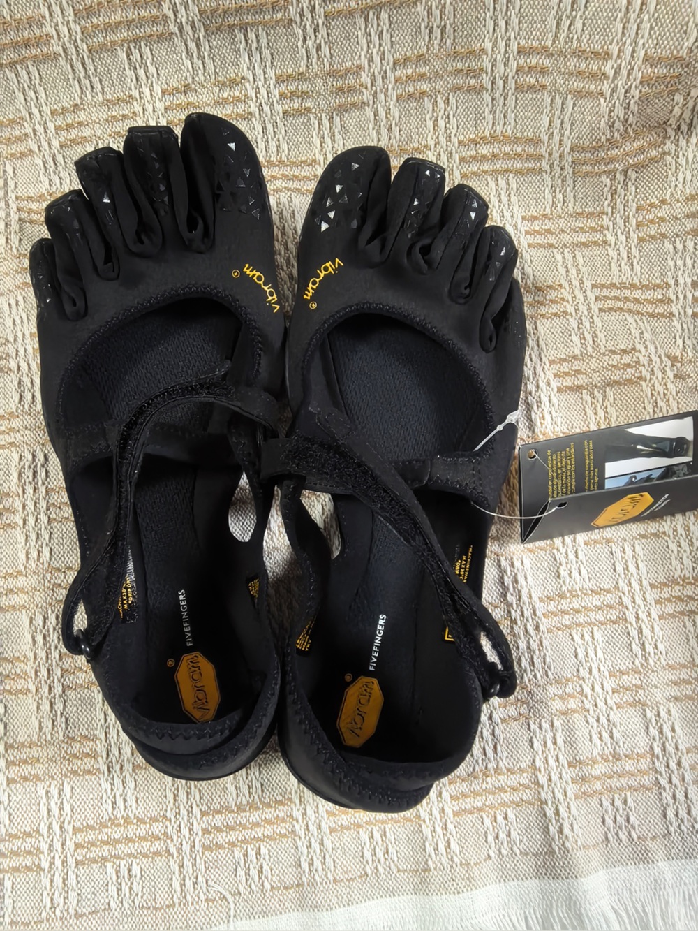 Vibram FiveFingers Women's Black Minimalist Toe Shoes W us8/eu39